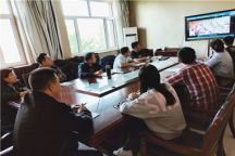 beat365官网机关党总支第一党支部组织全体党员观看专题教育片《初心•从未改变》