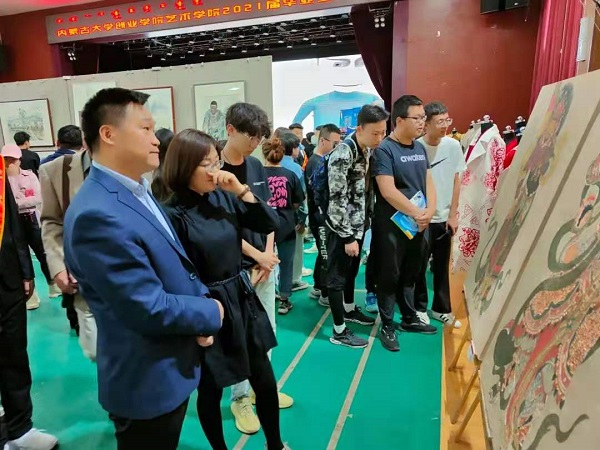 观展现场 (4).jpg