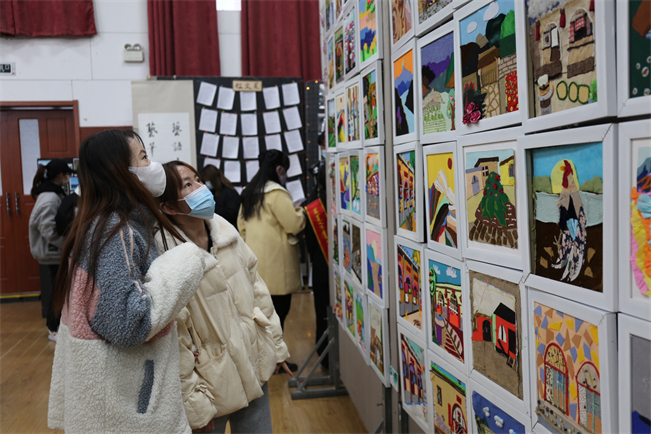 参观现场 (3).jpg