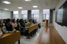  马克思主义学院举办《红色之子 单刀赴会》观影实践教学活动