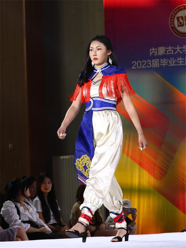 1687332763208661.jpg 4.jpg