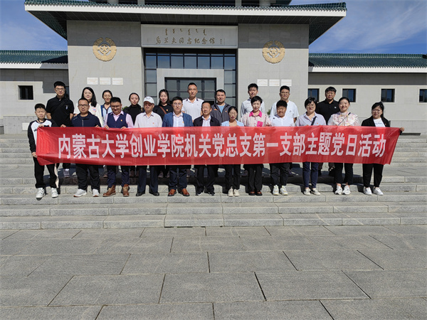 1695284156402175.jpg d9629be0d17cbb471621224c8b85b7f.jpg