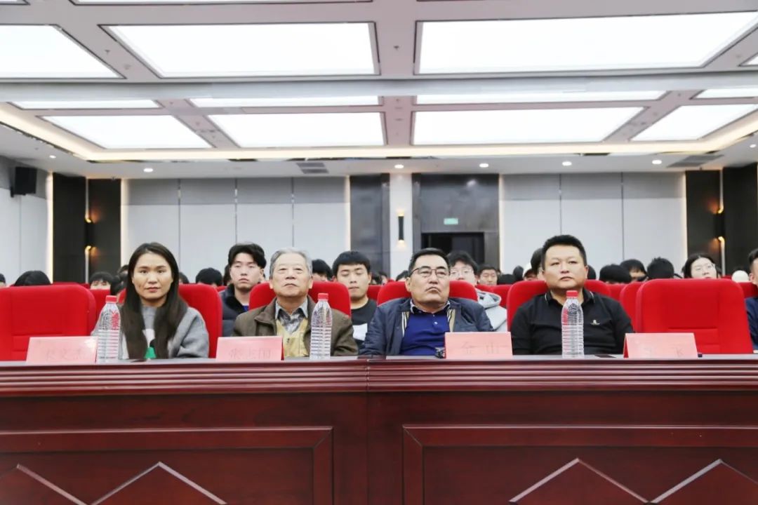 1732761601875481.jpg 1732761601875481.jpg