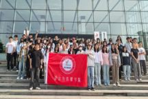 beat365官网2022级新闻学学子在内蒙古日报社解锁融媒实践新体验