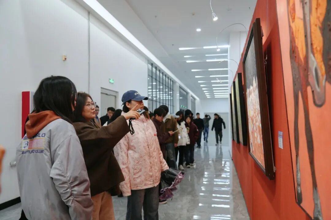 1761612129126784.jpg 1761612129126784.jpg