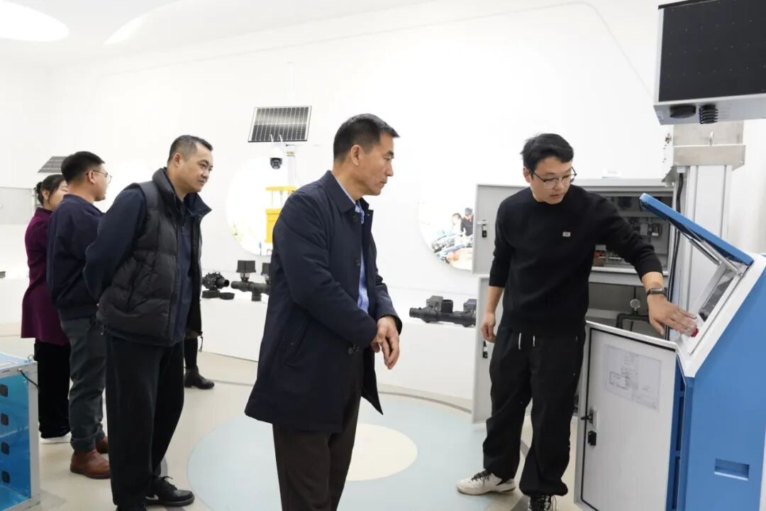 1762915421382681.jpg 1762915421382681.jpg