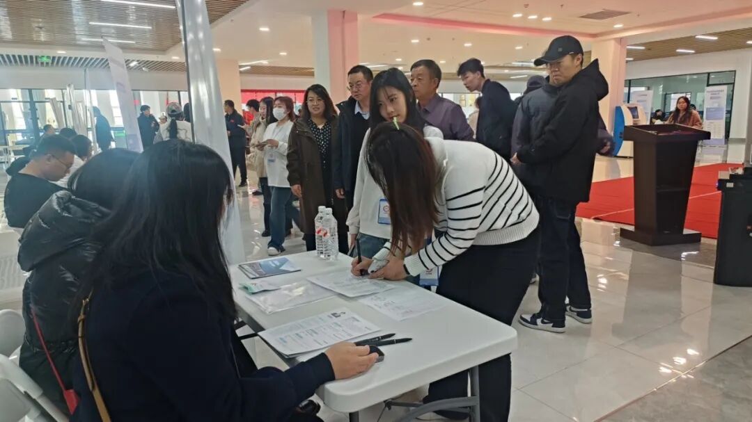 1763457088105922.jpg 1763457088105922.jpg