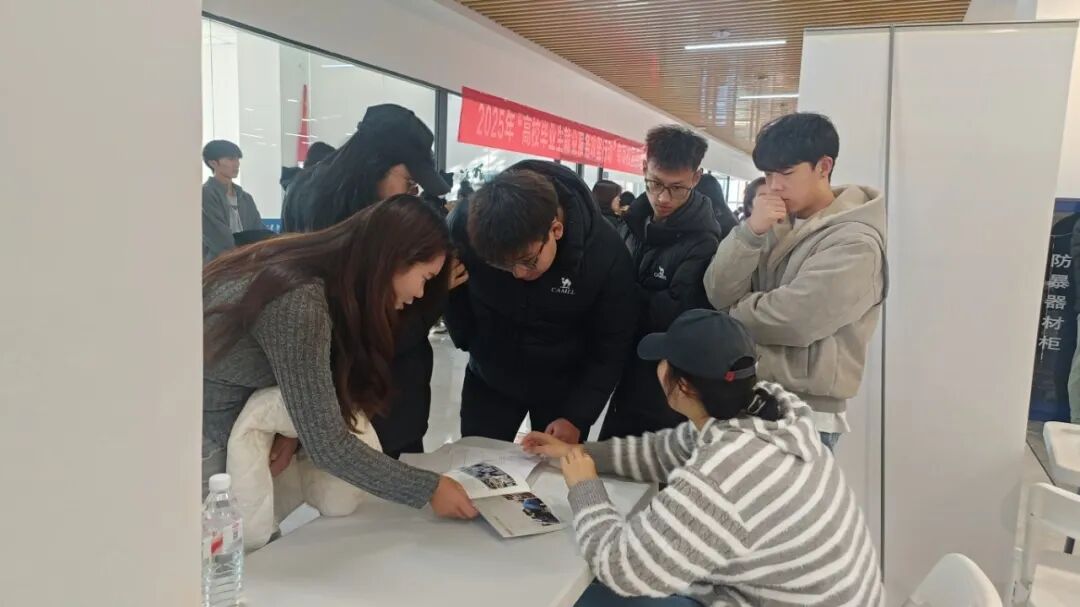 1763457104917652.jpg 1763457104917652.jpg