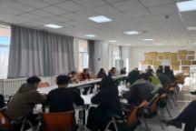 商学院召开工作例会