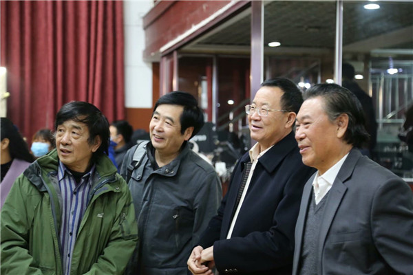 参观展览 (6).jpg