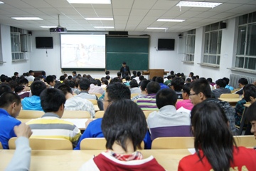 土木工程与环境科学教学部开展新老生交流会