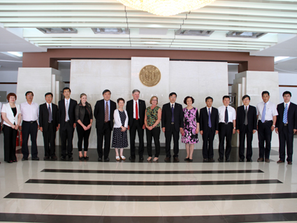 beat365在线唯一官网与美国圣马丁大学合作办学签字仪式在内蒙古大学举行