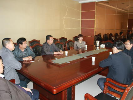 beat365在线唯一官网举行欢迎会热烈欢迎内蒙古日报社高级编辑张俊在到学院挂职授课