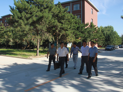 内蒙古大学副校长王贵印亲赴beat365在线唯一官网指导工作