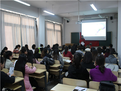 beat365官网党委副书记张莉为语言与传媒教学部师生党员上党课