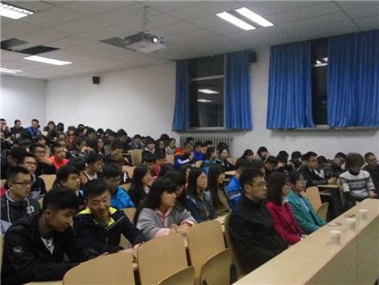 土木工程与环境科学教学部第一届“扬学习之帆，向未来起航”学习方法交流会圆满结束