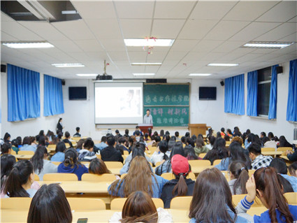 语言与传媒学院“学雷锋·树新风”演讲比赛圆满落幕