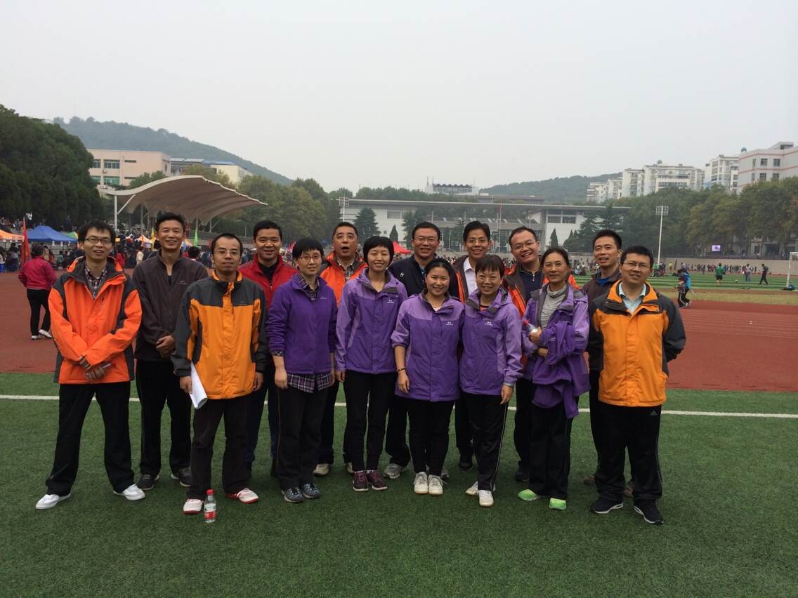 万象城参加学校秋季运动会