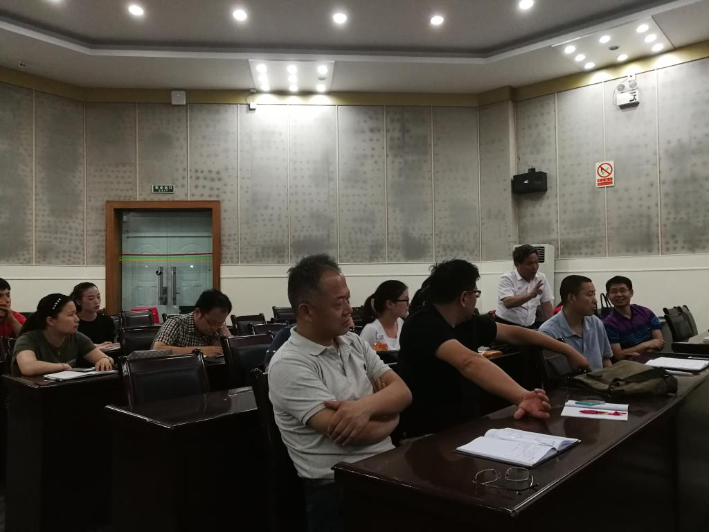 陈大文教授做客万象城“名家讲坛”暨“思想道德修养与法律基础”集体备课会 陈大文教授做客万象城“名家讲坛”暨“思想道德修养与法律基础”集体备课会
