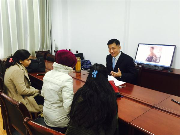 万象城高农老师为留学生作“中国历史与文化概况”讲座