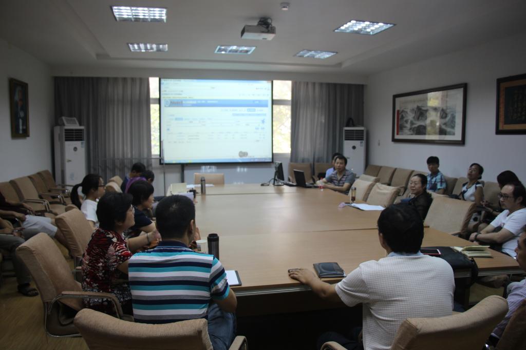 allwincity万象城召开网上报账培训暨学校秋季学期工作布置会